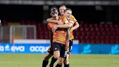 Gianluca Lapadula es el centrodelantero del Benevento de italia,