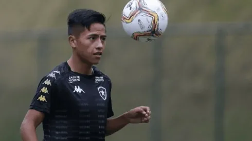 Alexander Lecaros no va más en Brasil: "Rescindo contrato con Botafogo para jugar y llegar a la Selección"