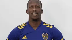 Luis Advíncula le responde en redes sociales a sus críticos: "Las tengo todas anotadas"