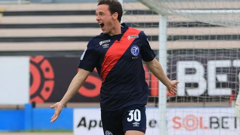 Rodríguez despertó a la defensa de Universitario con este asombroso tanto para el 1-0 de Municipal