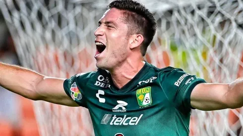 Santiago Ormeño juega en el León de México.