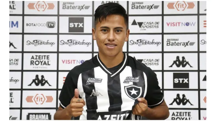 Alexander Lecaros fuera de Botafogo: sus nuevos objetivos y el sueño de la selección