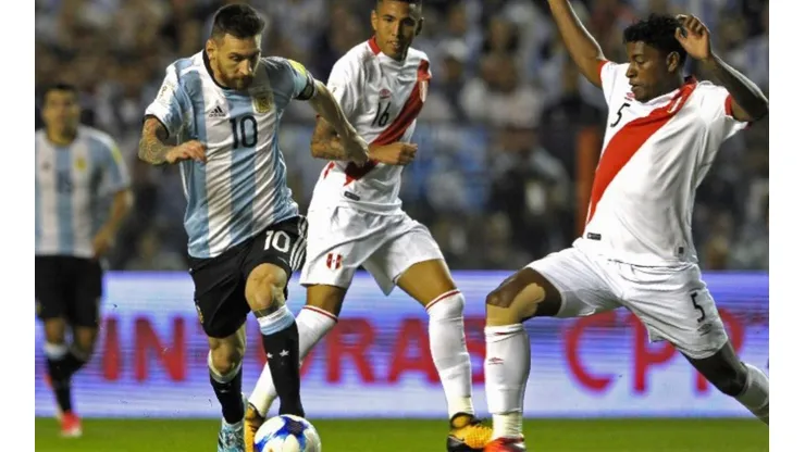 Miguel Araujo fue titular contra Argentina en la Bombonera.