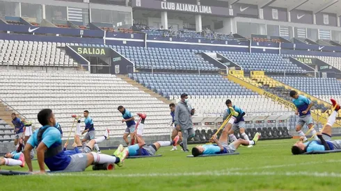 Alianza Lima entrena en Matute a cargo de Carlos Bustos.