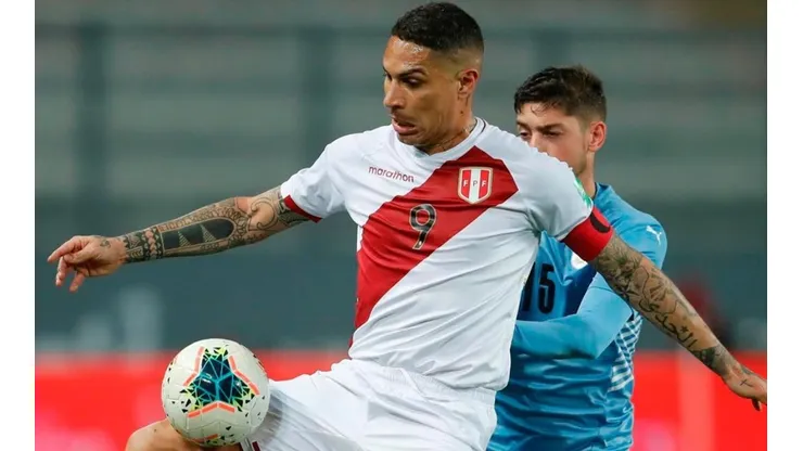 Paolo Guerrero jugó de titular contra Uruguay en el Nacional.