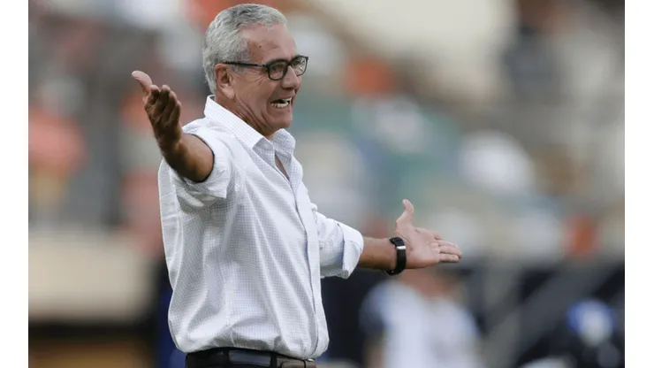 El debut de Gregorio Pérez: Universitario de Deportes se juega la temporada 2021 ante San Martín