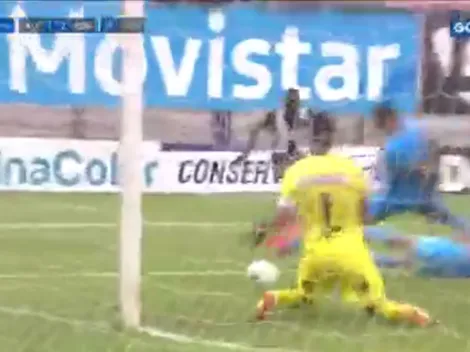 Llegó el descuento: Oslimg Mora anotó el 2-1 para Alianza Lima con complicidad de Raúl Fernández