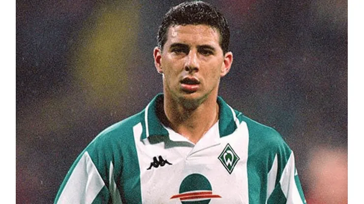 Werder Bremen recuerda el primer gol de Claudio Pizarro con camiseta de 'Los Verdi-blancos'