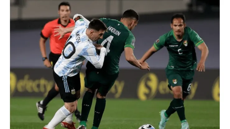 Sigue pensando en Diego Penny: El peruano Kevin Ortega insultado por mal arbitraje en el Argentina vs. Bolivia