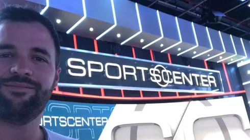Franco Lostaunau es conductor de Sportcenter en ESPN.