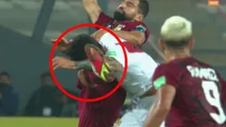 Gianluca Lapadula terminó ensangrentado tras terrible rodillazo de Tomás Rincón