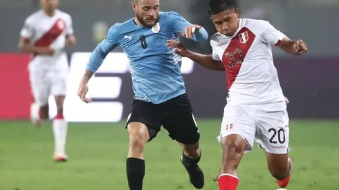 Edison Flores fue titular en la Selección contra Uruguay.