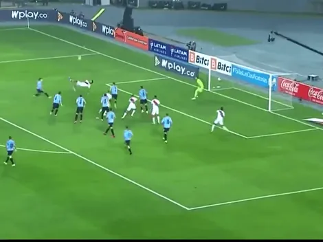 ¡Estás loco Renato! Tapia metió golazo de chalaca en la Selección Peruana contra Uruguay