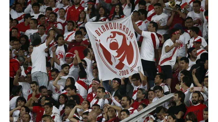 ¡Luz de esperanza! MINSA estudia propuesta de la FPF para jugar con 20% de público frente a Uruguay