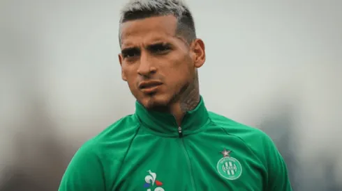 Esperan la rompa: Saint-Étienne deseó buena suerte a Miguel Trauco en las 'Eliminatorias'