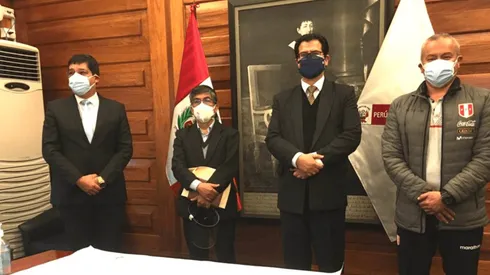 Lo están trabajando: Gobierno del Perú junto a Federación Peruana de Fútbol analizan el regreso del público