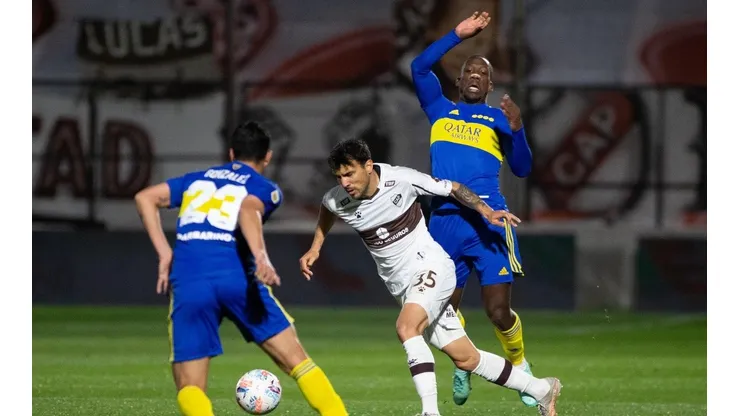 Luis Advíncula llegó a Boca Juniors hace solo unas semanas.
