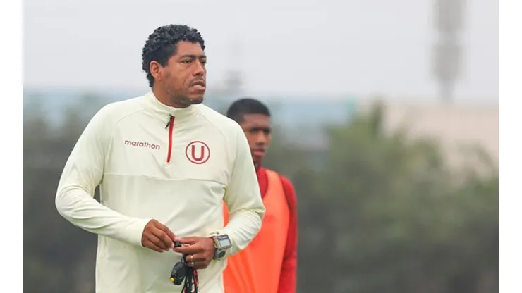 Juan Pajuelo es el entrenador de Universitario de Deportes.
