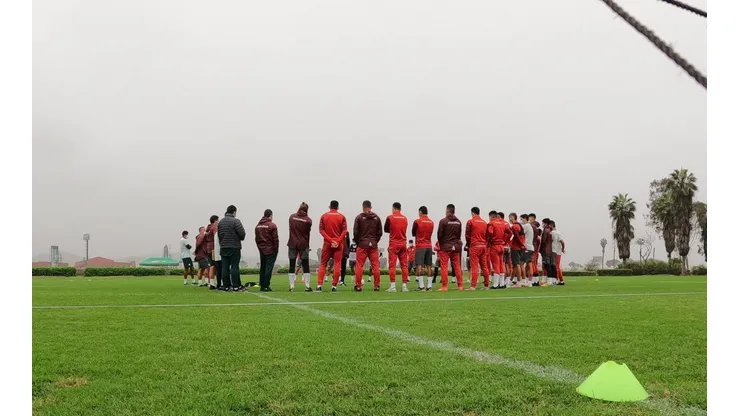 Universitario de Deportes entrena en Campo Mar U.