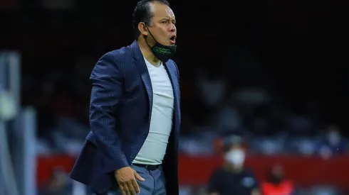 Pone paños fríos: Juan Reynoso calificó de un "accidente" la victoria del Cruz Azul por 4-0 al Toluca