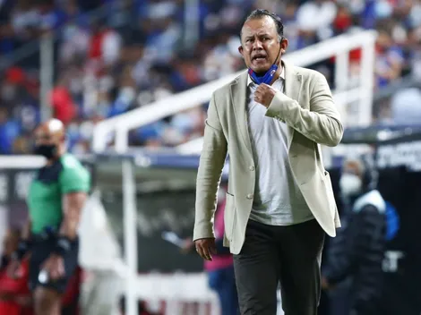 Reynoso enojado tras derrota de Cruz Azul ante Monterrey: "La tarea es ponernos a tono en lo físico"