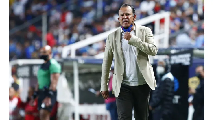 Reynoso enojado tras derrota de Cruz Azul ante Monterrey: "La tarea es ponernos a tono en lo físico"