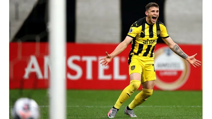 Giovanni González, sobre duelo ante Cristal en Uruguay: “La hinchada de Peñarol es un jugador más”