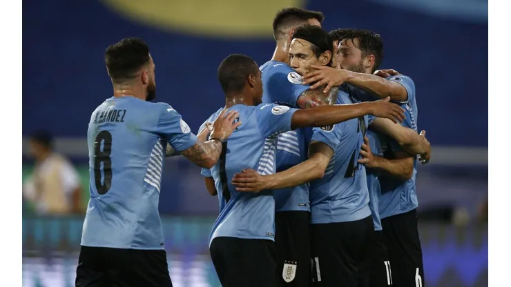 Uruguay presentó lista de convocados para duelo en Lima ante Perú por las Eliminatorias