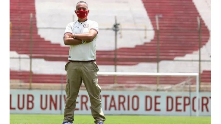 Roberto Martínez trabaja en Universitario de Deportes.
