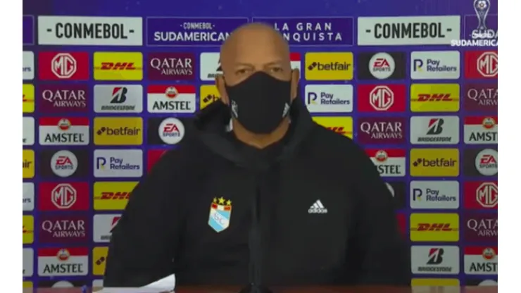 Roberto Mosquera a su estilo una vez más: "Nosotros también podemos ganar en Uruguay"