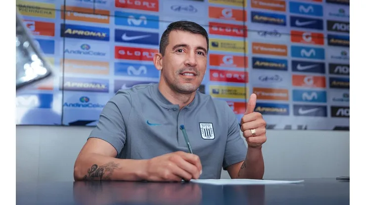El pajaro Benitez comenzó los últimos dos partidos de Alianza Lima.