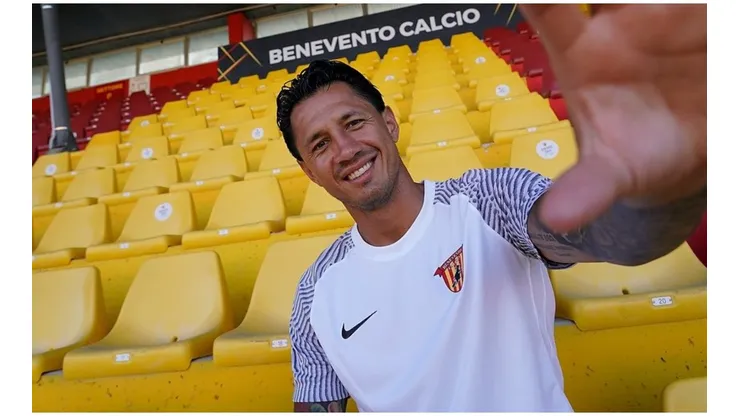 Gianluca Lapadula podría quedarse en el Benevento para jugar la Serie B