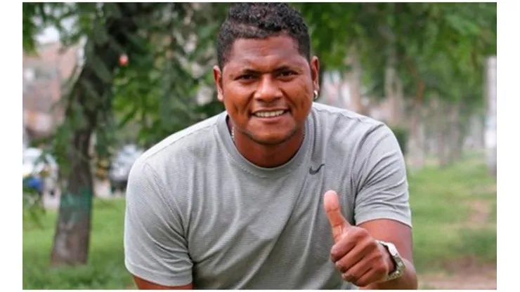 Juan 'Chiquito' Flores es catalogado por Google como el peor portero del mundo