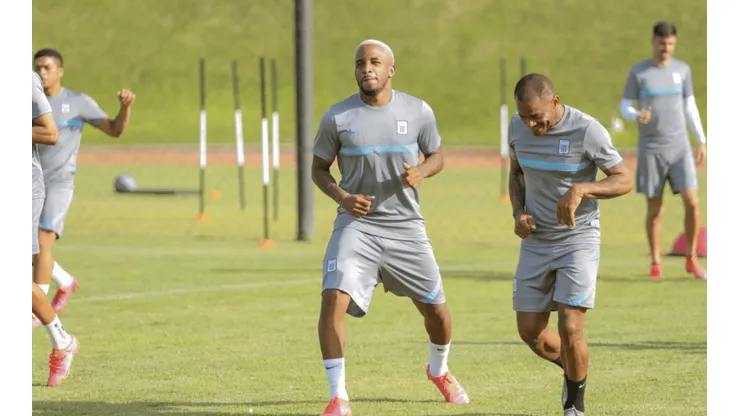 Le falta un poco aún: Jefferson Farfán no jugará el clásico ante Universitario de Deportes