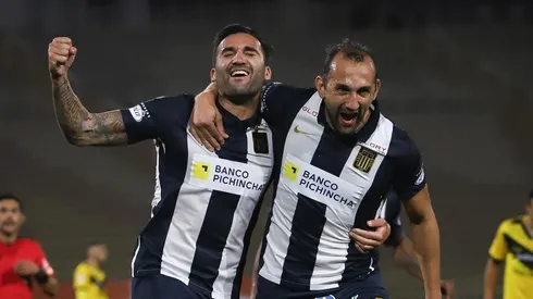 Pablo Míguez y Hernán Barcos llegaron para luchar el ascenso y vienen luchando en la Liga 1.