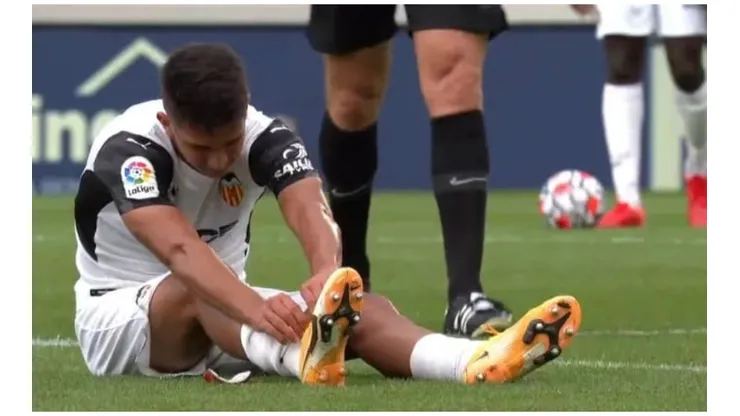 Burlamaqui salió lesionado y encendió las alarmas a días del inicio de la Liga española