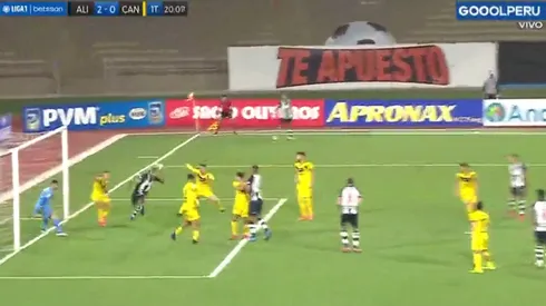 Doble 'cabezazo' es gol: Pablo Míguez anota muy libre el 2-0 frente a la Academia Cantolao