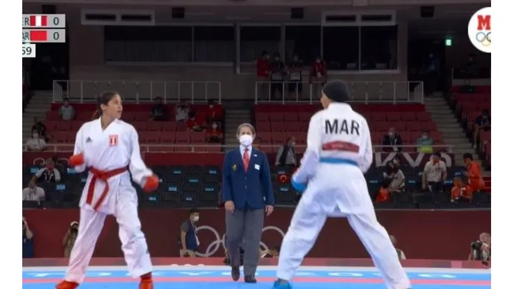 Alexandra Grande pelea en Karate Kumite categoría menos 61 kilos.