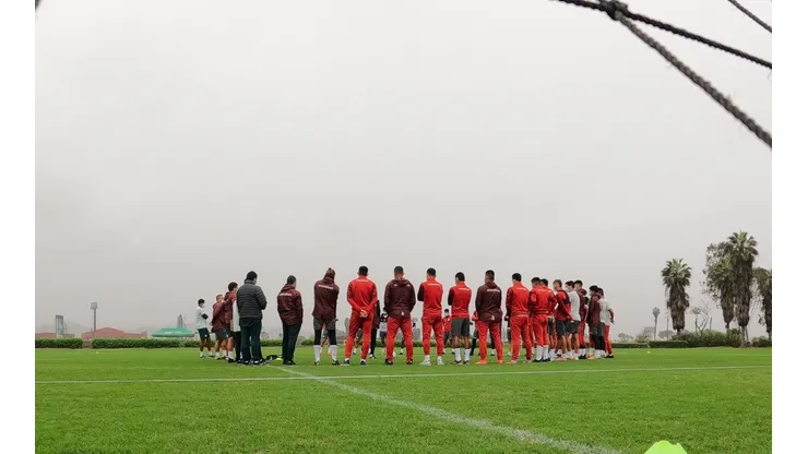 Universitario de Deportes entrena en Campomar.