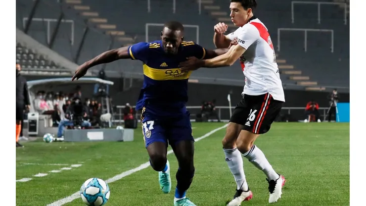 Luis Advíncula abandonó la primera división de España por jugar en Boca.