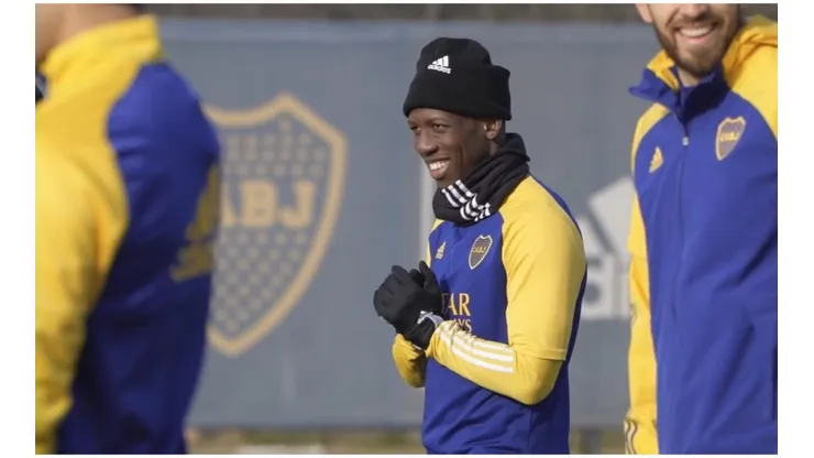 Mánager de Luis Advíncula contó detalles del traspaso a Boca Juniors: "Pelearon cada centavo como perro de presa"