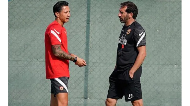 Gianluca Lapadula entrenó en el Benevento este martes.