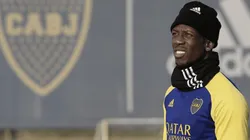 Luis Advíncula será titular contra River Plate si llega el 'transfer' a tiempo