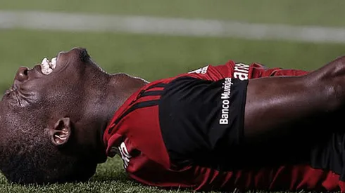 Periodista argentino a Luis Advíncula: "Juega un partido como Dani Alves, y los demás es arrugue total"