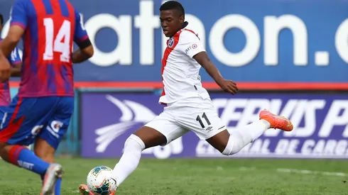 ¡Nuevos horizontes! Jhonnier Montaño hijo dejó Deportivo Municipal y se fue al fútbol español