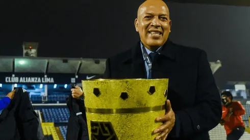 Roberto Mosquera tras campeonato: "Somos justos ganadores. Esto es para la hinchada de Sporting Cristal"