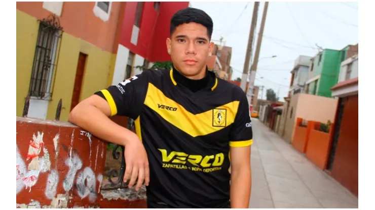 ¿Yuriel Celi a la Championship? En Inglaterra preguntaron por el volante de la Academia Cantolao