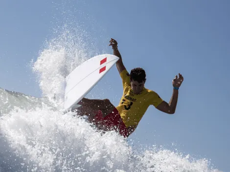 Surfista peruano Lucca Mesinas clasificó a cuartos de final en 'Tokio 2020'