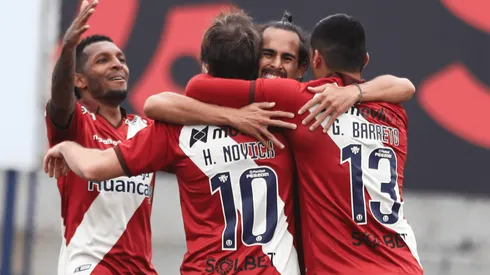 Celebra con todo Comizzo: Universitario venció 1-0 a UTC con 'golazo' de Hernán Novick