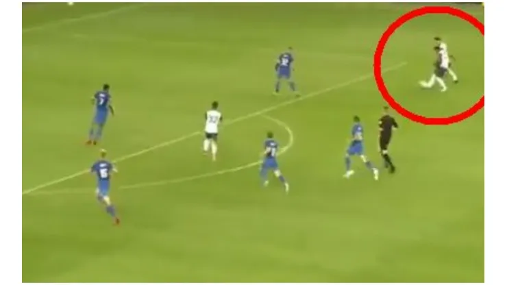 Ingresó y asistió: el espectacular pase gol de Kluiverth Aguilar para el triunfo del Lommel SK